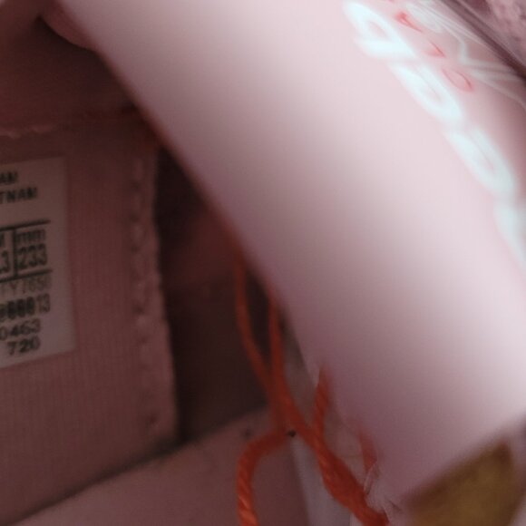 Women's Reebok 720 Walking Sneaker - Sized 4.5 US / 4 UK - Picture 8 of 8